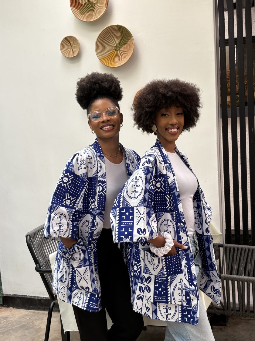 White and blue printed kimono - Image 2