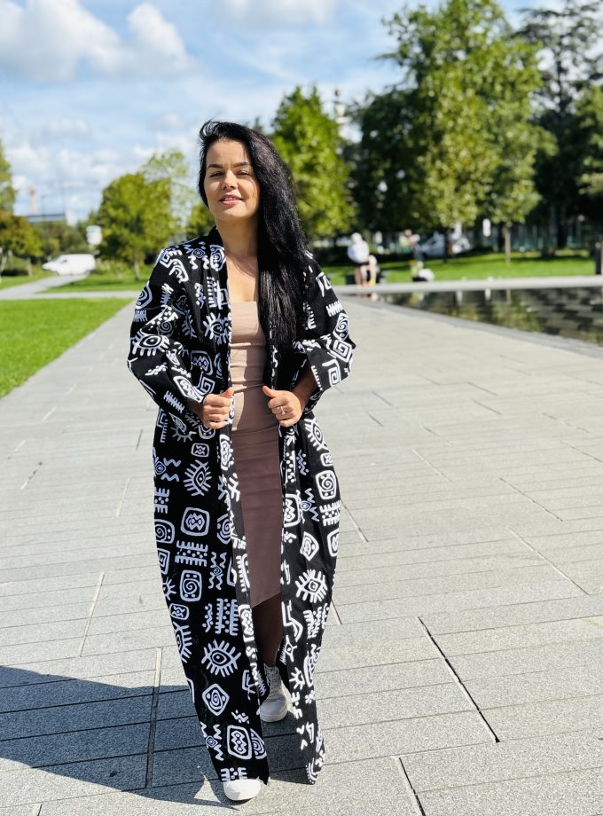 Maxi BW printed kimono