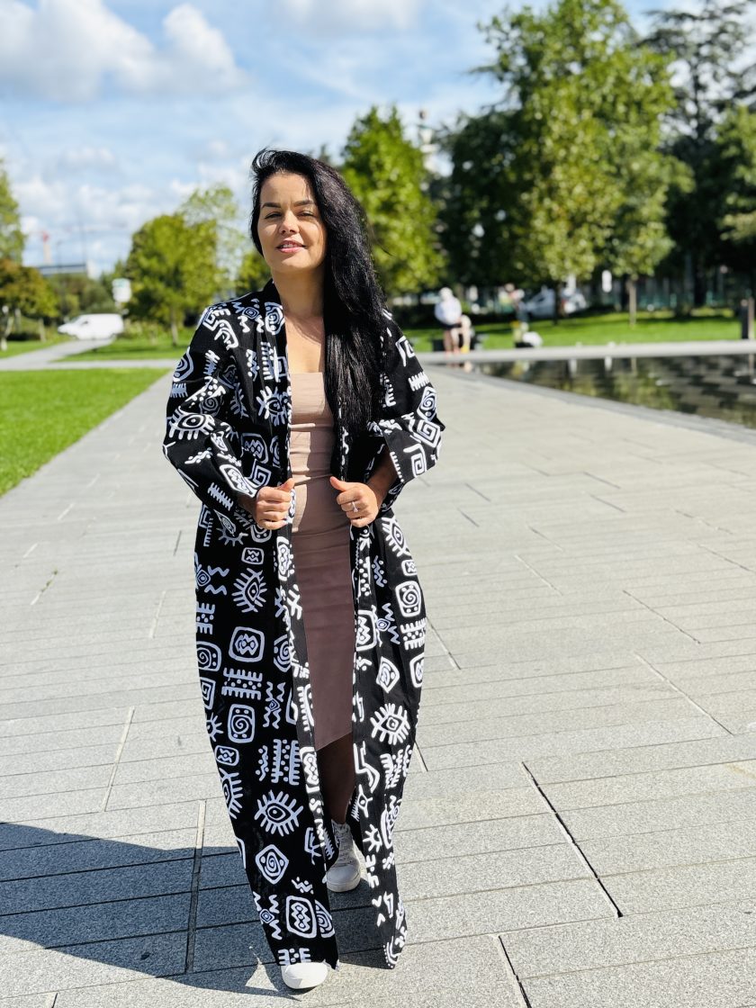 Maxi BW printed kimono - Image 2