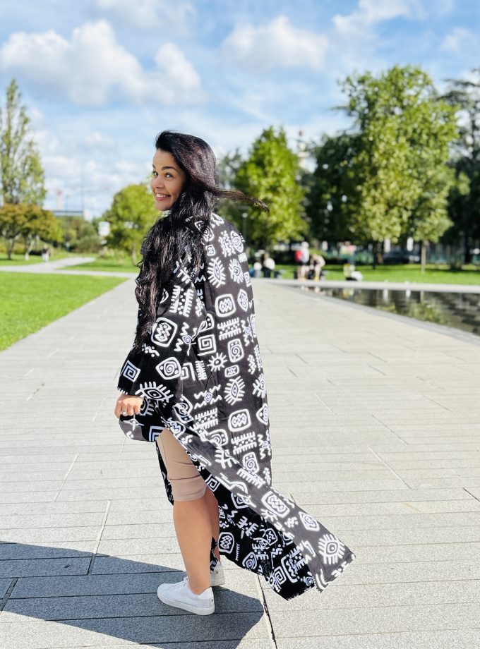 Maxi BW printed kimono