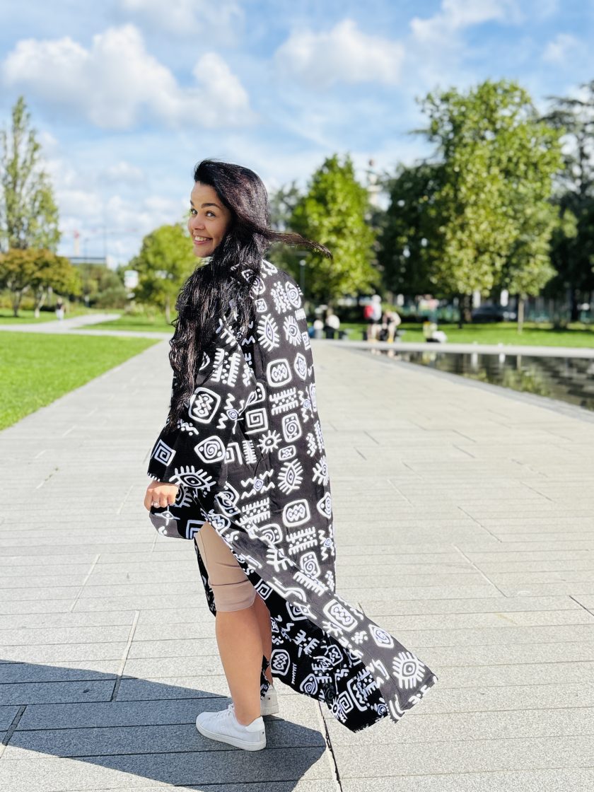 Maxi BW printed kimono - Image 4